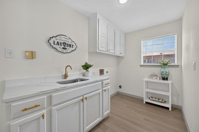 5426 Emerald Park Boulevard, Arlington, TX 76017