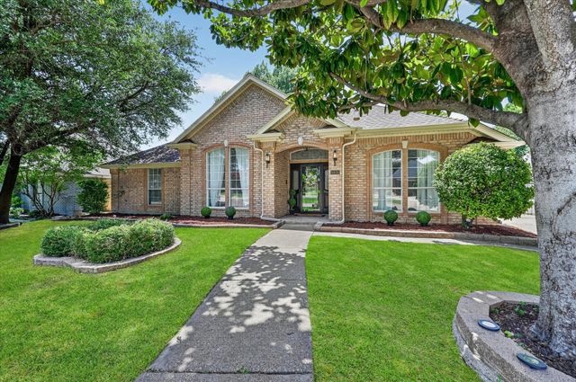 5426 Emerald Park Boulevard, Arlington, TX 76017