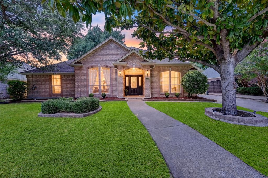 5426 Emerald Park Boulevard, Arlington, TX 76017