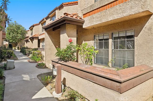 337 E Chapman, Placentia, CA 92870