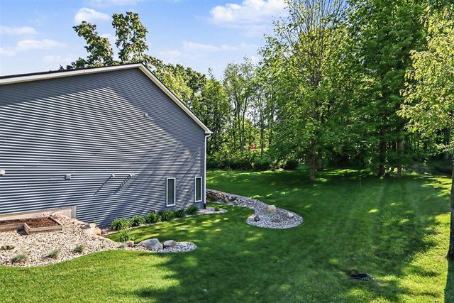 950 Doolittle Court, Kalamazoo, MI 49009