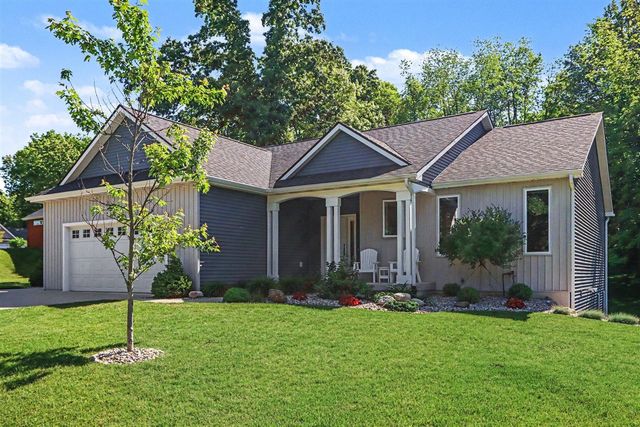 950 Doolittle Court, Kalamazoo, MI 49009