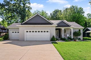 950 Doolittle Court, Kalamazoo, MI 49009