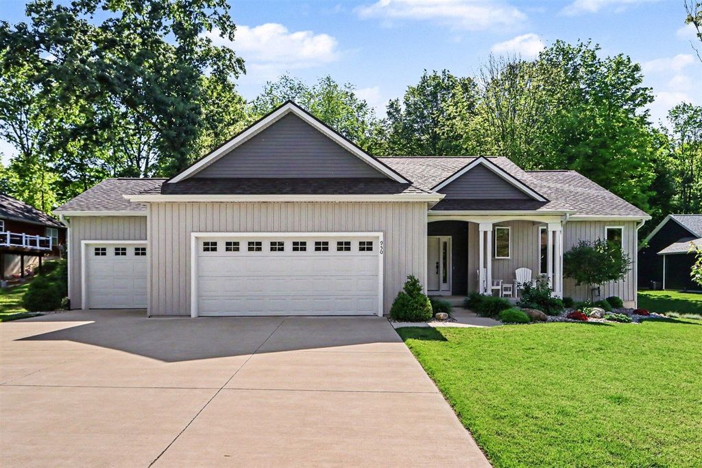 950 Doolittle Court, Kalamazoo, MI 49009