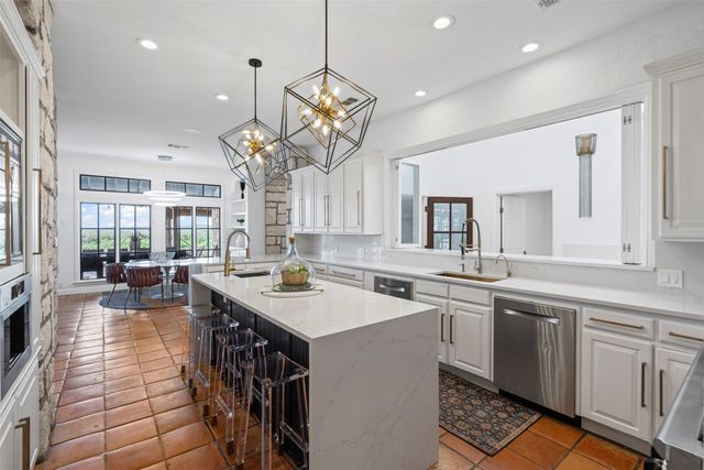 108 Dustin Circle, Hudson Oaks, TX 76087