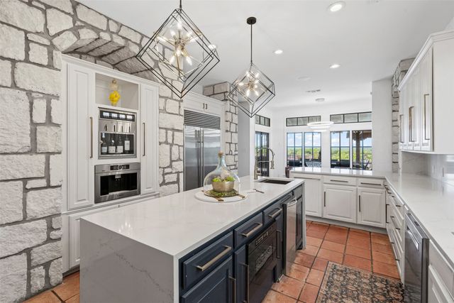 108 Dustin Circle, Hudson Oaks, TX 76087