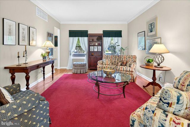 8 NEWELL PL, Hopewell, NJ 08525