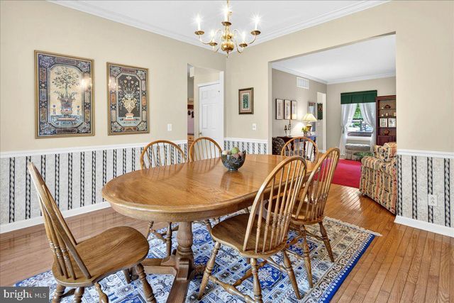 8 NEWELL PL, Hopewell, NJ 08525