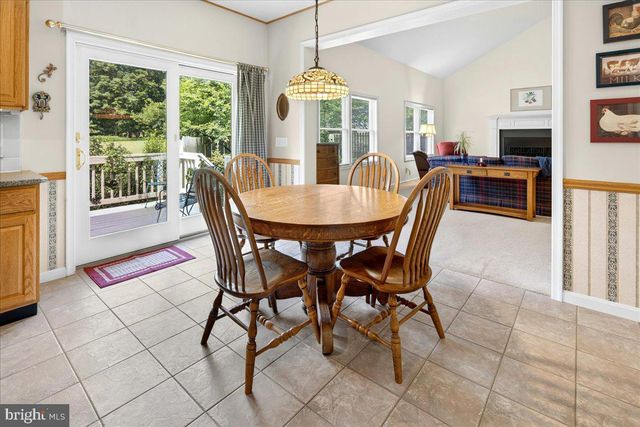 8 NEWELL PL, Hopewell, NJ 08525