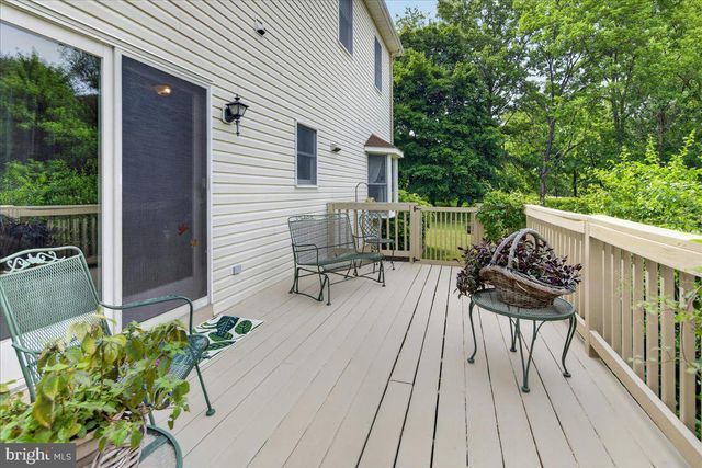 8 NEWELL PL, Hopewell, NJ 08525