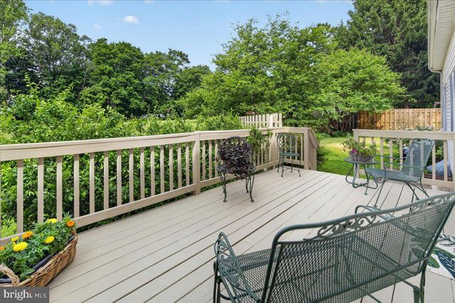 8 NEWELL PL, Hopewell, NJ 08525