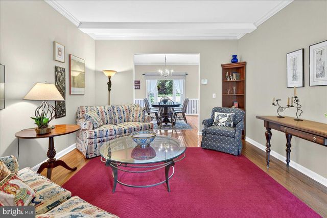 8 NEWELL PL, Hopewell, NJ 08525
