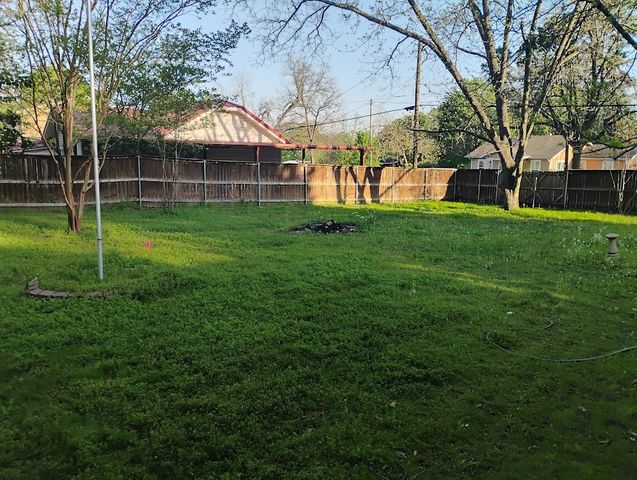 504 N Newsom Street, Mineola, TX 75773