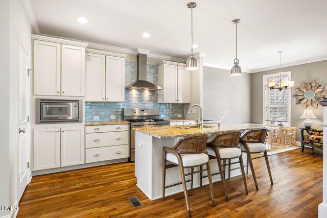 22 Treywood Lane, Chapel Hill, NC 27516