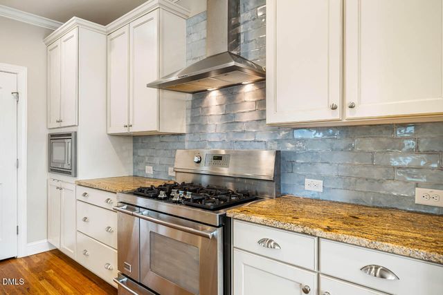 22 Treywood Lane, Chapel Hill, NC 27516