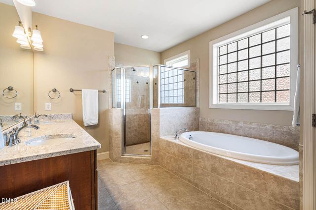 22 Treywood Lane, Chapel Hill, NC 27516