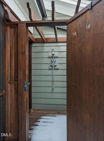 22 Treywood Lane, Chapel Hill, NC 27516