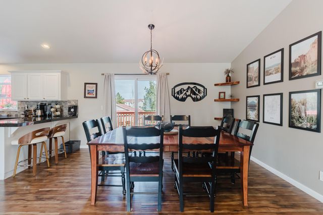 929 NE Lena Place, Bend, OR 97701