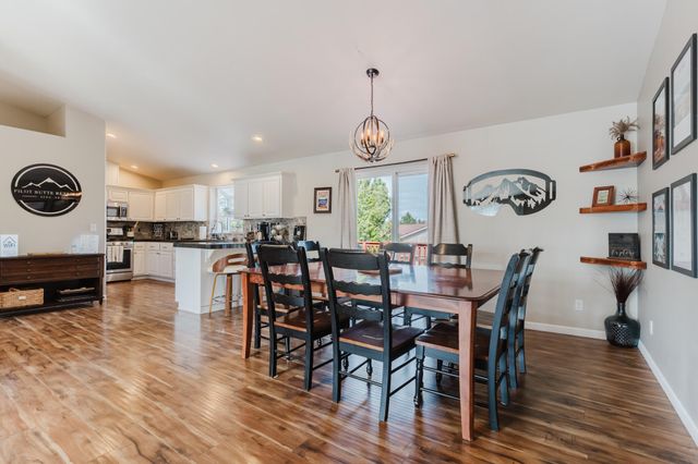 929 NE Lena Place, Bend, OR 97701