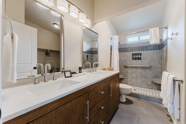 929 NE Lena Place, Bend, OR 97701