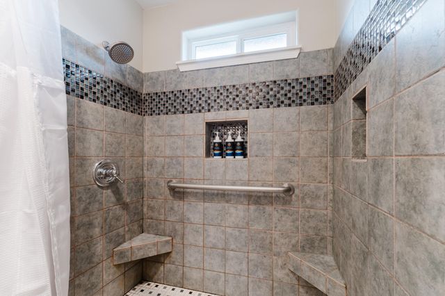 929 NE Lena Place, Bend, OR 97701