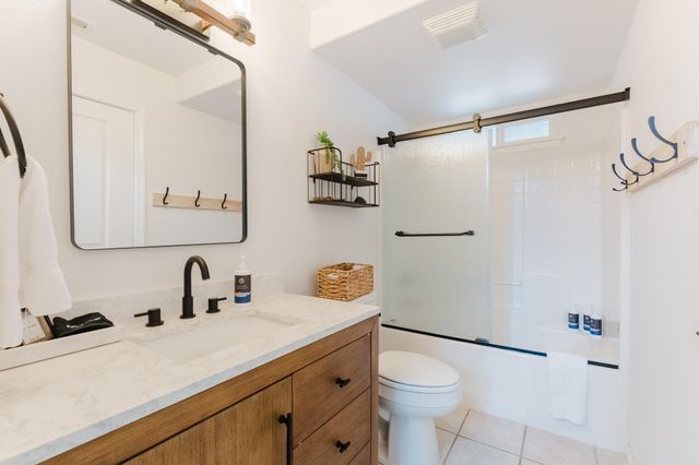 929 NE Lena Place, Bend, OR 97701