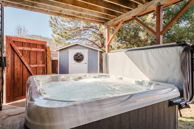 929 NE Lena Place, Bend, OR 97701