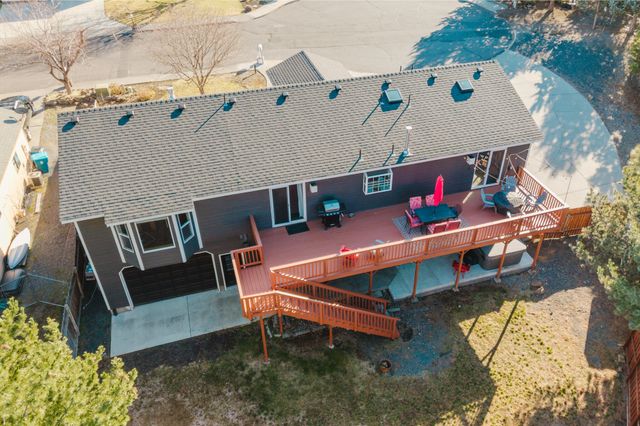 929 NE Lena Place, Bend, OR 97701