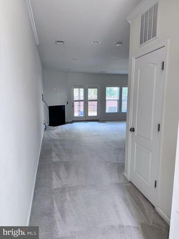 41818 DIABASE SQ, Aldie, VA 20105