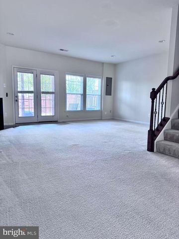 41818 DIABASE SQ, Aldie, VA 20105