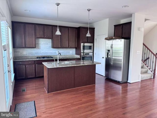 41818 DIABASE SQ, Aldie, VA 20105
