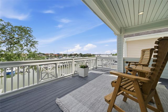 2174 Marina Way, Kemah, TX 77565