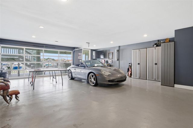 2174 Marina Way, Kemah, TX 77565