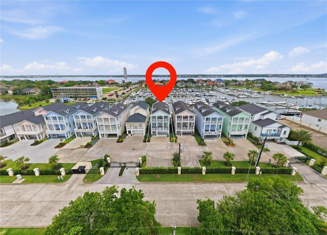 2174 Marina Way, Kemah, TX 77565