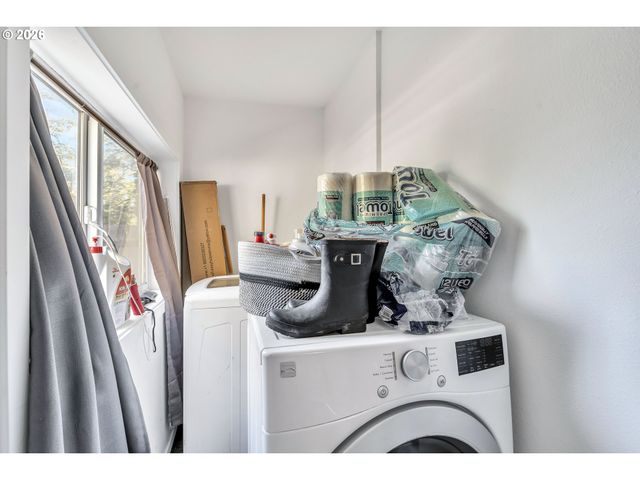 2824 Se 111TH Ave, Portland, OR 97266