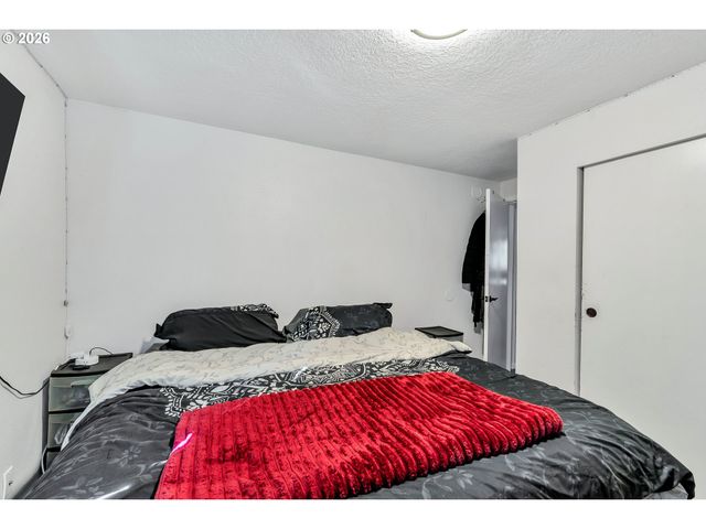 2824 Se 111TH Ave, Portland, OR 97266