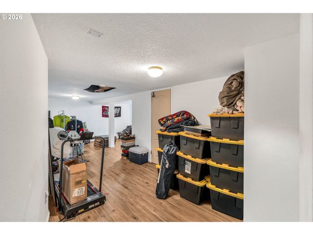 2824 Se 111TH Ave, Portland, OR 97266