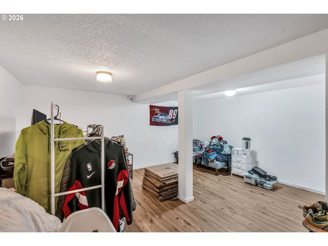 2824 Se 111TH Ave, Portland, OR 97266