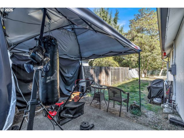 2824 Se 111TH Ave, Portland, OR 97266