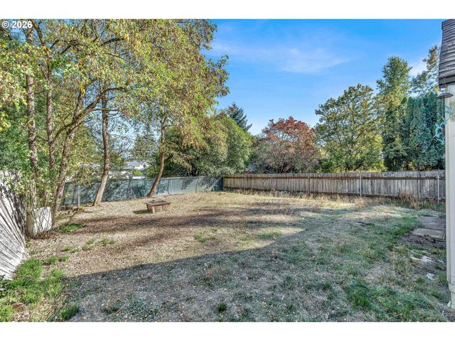 2824 Se 111TH Ave, Portland, OR 97266