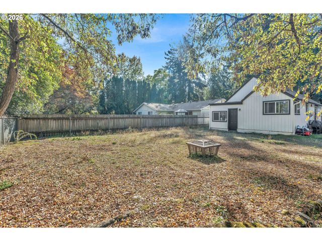 2824 Se 111TH Ave, Portland, OR 97266
