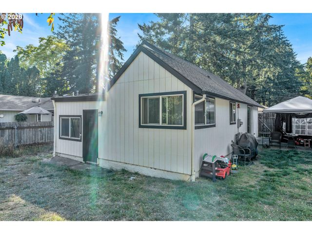 2824 Se 111TH Ave, Portland, OR 97266