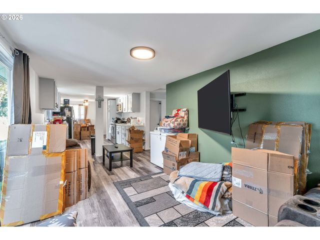 2824 Se 111TH Ave, Portland, OR 97266
