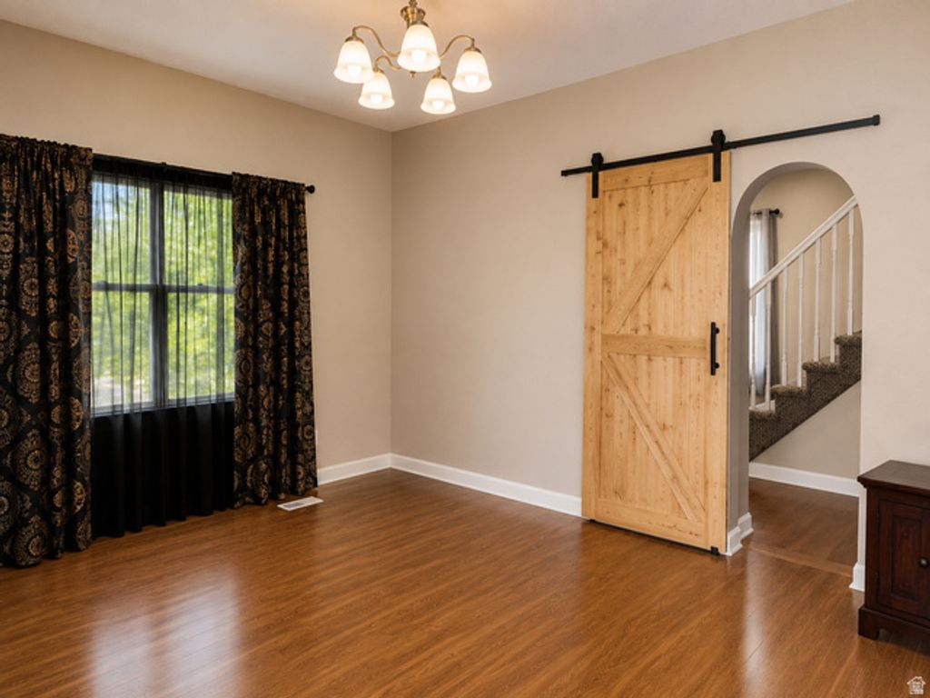 579 E CROSS ST, Ogden, UT 84404 — photo 2