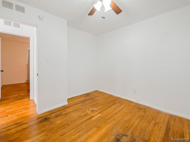 17424 Salem Street, Detroit, MI 48219