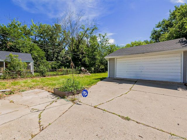 17424 Salem Street, Detroit, MI 48219
