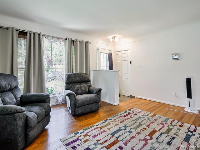 17424 Salem Street, Detroit, MI 48219
