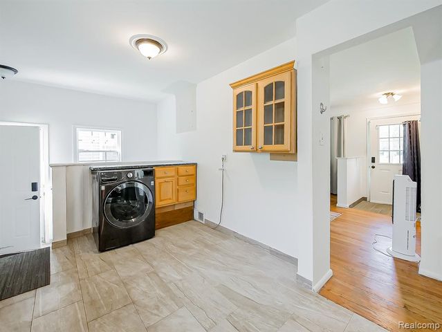 17424 Salem Street, Detroit, MI 48219