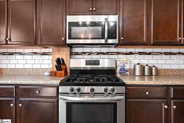 218 Hillendale Way, Pelzer, SC 29669