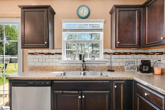 218 Hillendale Way, Pelzer, SC 29669